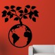 Sticker Arbre planté sur le monde